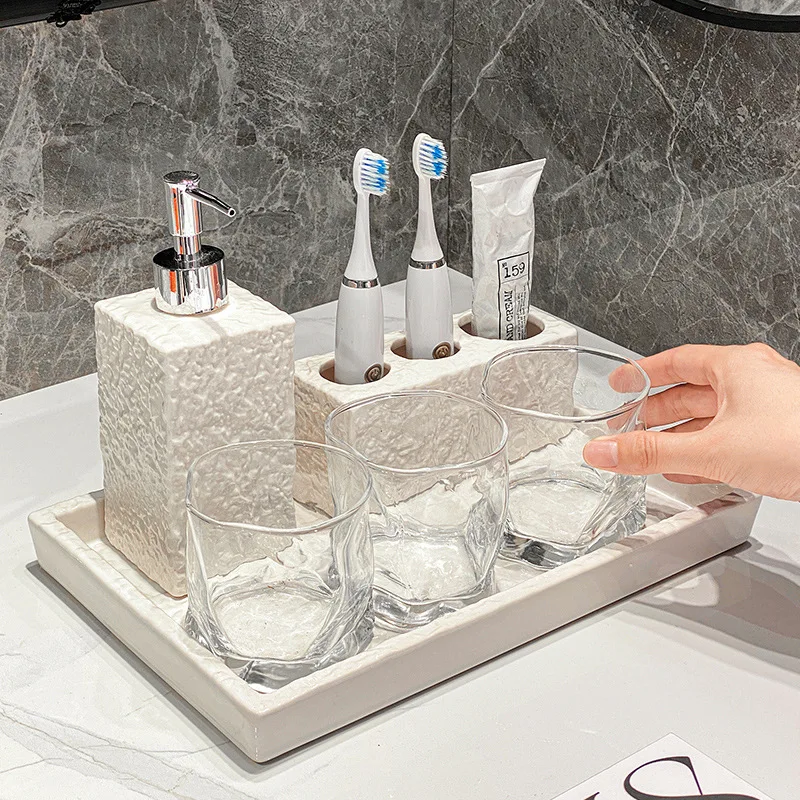 Set Essenziale di Accessori pe - Home Essentials Bathroom Accessories recensione e prezzo
