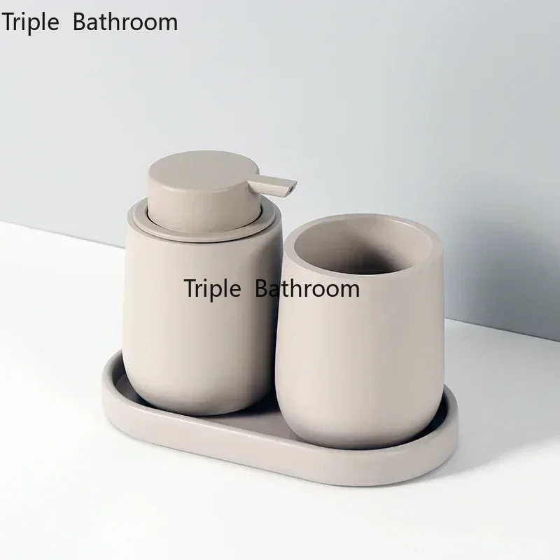 Resina lozione bottiglia collu - Home Essentials Bathroom Accessories recensione e prezzo